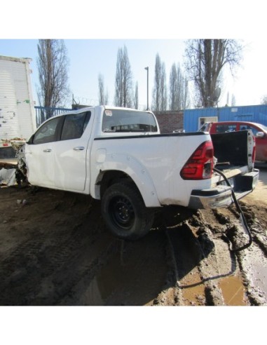 TOYOTA HILUX 2016%separator% %shop-name%