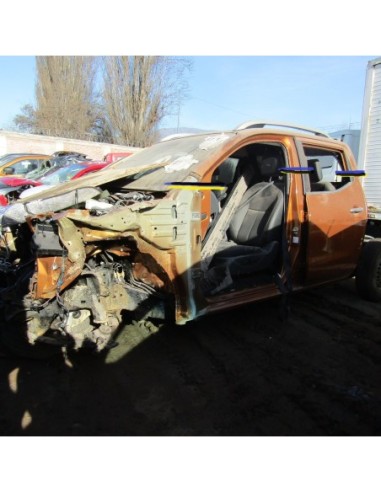 NISSAN NP300 2015%separator% %shop-name%