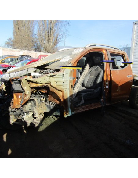 NISSAN NP300 2015%separator% %shop-name%