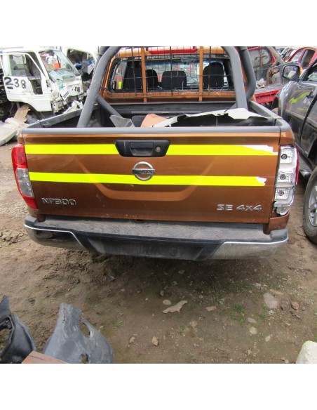 NISSAN NP300 2017%separator% %shop-name%