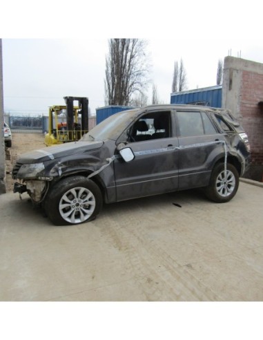 SUZUKI GRAND NOMADE 2015%separator% %shop-name%