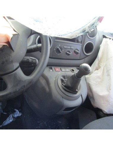 PEUGEOT PARTNER 2017%separator% %shop-name%