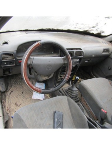 NISSAN V16 1997%separator% %shop-name%