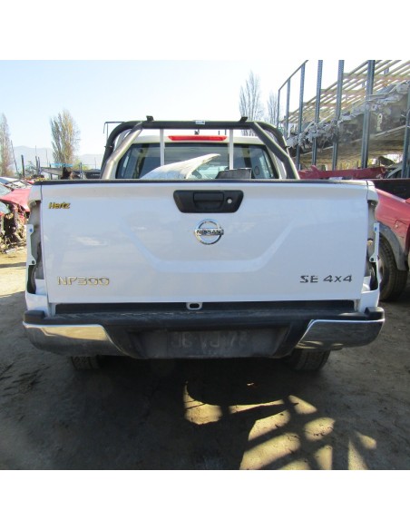 NISSAN NP300 2017%separator% %shop-name%