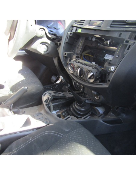 NISSAN NP300 2017%separator% %shop-name%