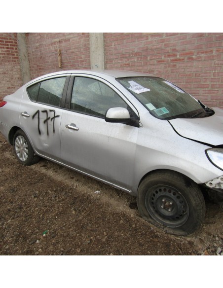 NISSAN VERSA 2014%separator% %shop-name%
