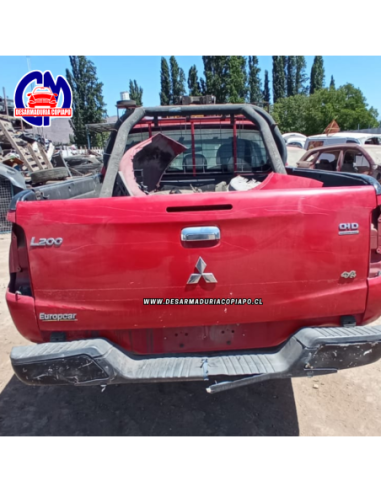 Mitsubishi L200 Katana 2018 Pick Up 2.4 Diésel 4x4 Mecánica Caja Sexta