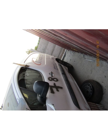 PEUGEOT PARTNER 2015%separator% %shop-name%