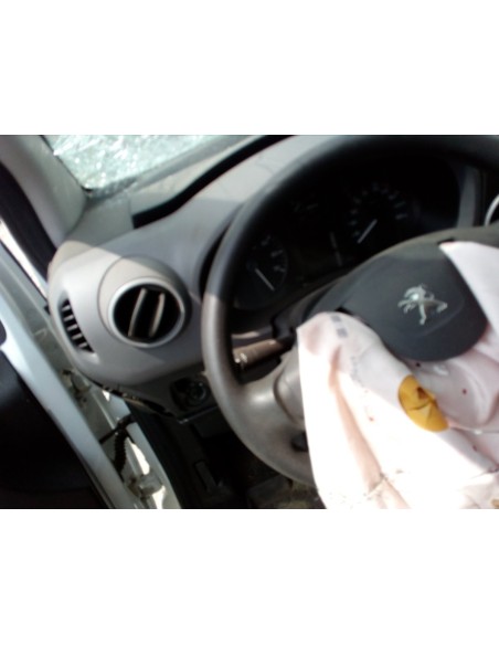 PEUGEOT PARTNER 2016%separator% %shop-name%