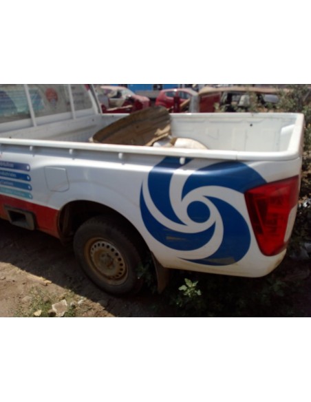 NISSAN NP300 2016%separator% %shop-name%