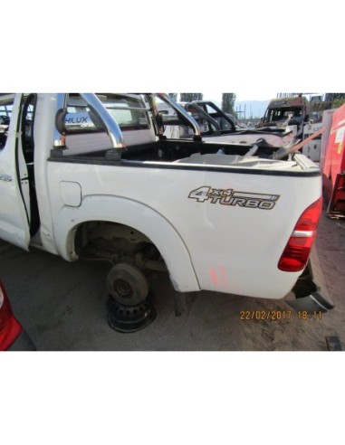 TOYOTA HILUX 2015%separator% %shop-name%