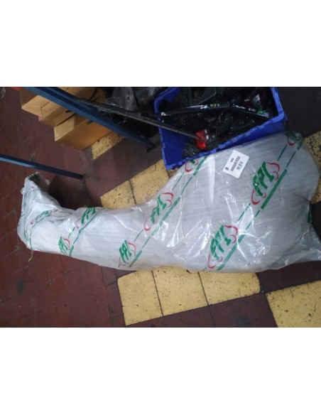 MAZA DELANTERA TOYOTA HILUX 2006 - 2015