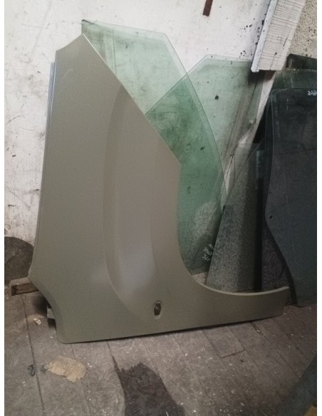 TAPABARRO DERECHO PEUGEOT PARTNER 2019 - 2021 CON LUZ INTERMITENTE