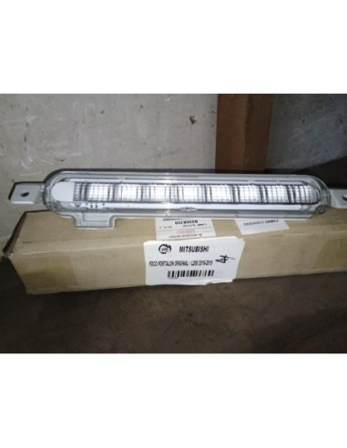 TERCERA LUZ DE FRENO MITSUBISHI L200 2016 - 2019 ORIGINAL