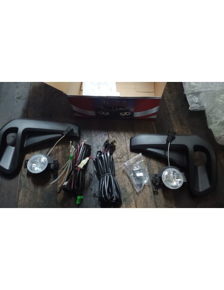 KIT DE NEBLINEROS TOYOTA HILUX 2021 - 2022