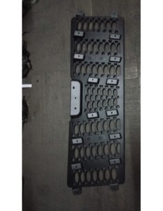 REJILLA PARACHOQUE CENTRAL MAHINDRA PIK UP 2010 - 2018 NEGRO