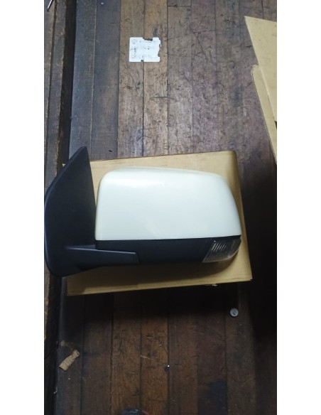 ESPEJO PUERTA IZQUIERDO CHEVROLET DMAX 2015 - 2022 ELéCTRICO NEGRO CON LUZ