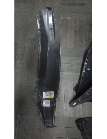 GUARDAFANGO DELANTERO DERECHO MITSUBISHI MONTERO 2004 - 2005