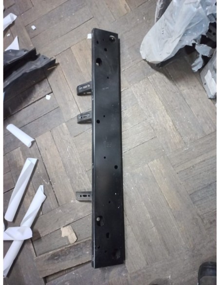 REFUERZO PARACHOQUE DELANTERO TOYOTA HILUX 2016 - 2020 FIERRO