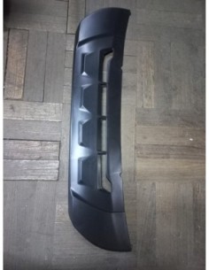 MOLDURA PARACHOQUE DELANTERO MITSUBISHI L200 2021 - 2023 NEGRO