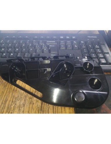 MENSULA DE TAPABARRO DERECHO TOYOTA HILUX 2016 - 2020 ANCHO