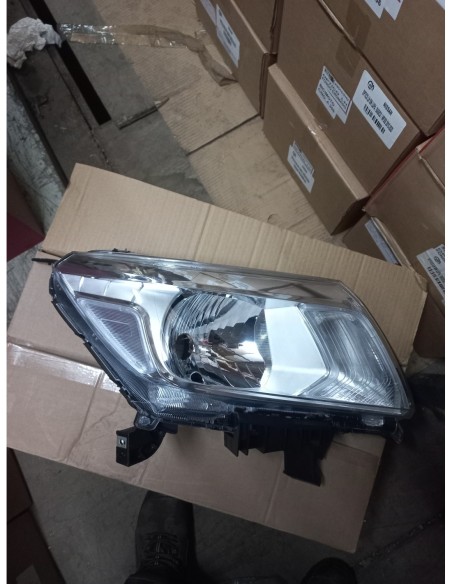 OPTICO DERECHO NISSAN NP300 2015 - 2020 SIN LUPA