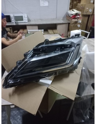 OPTICO IZQUIERDO TOYOTA YARIS 2023 - 2024 LED