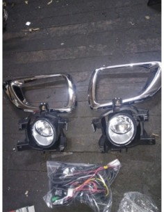 KIT DE NEBLINEROS NISSAN NP300 2015 - 2020 CROMADO