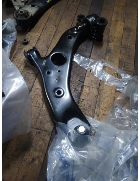 BANDEJA DELANTERA IZQUIERDA SUPERIOR MAZDA CX5 2015 - 2022