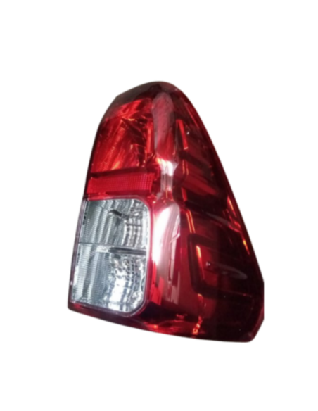 FOCO TRASERO DERECHO TOYOTA HILUX 2016 - 2018