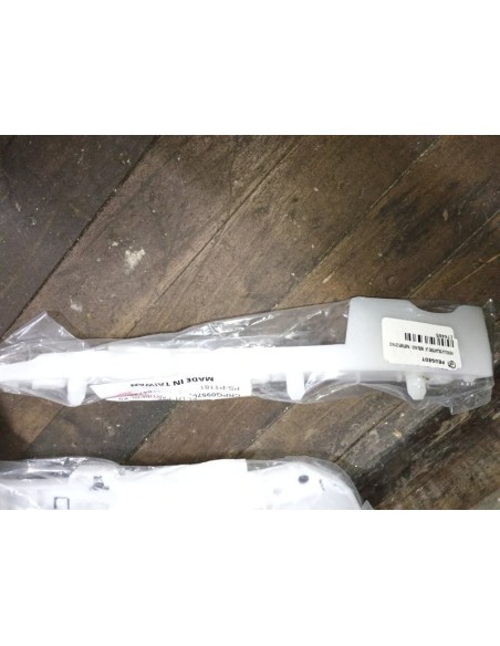 MENSULA DE TAPABARRO IZQUIERDO PEUGEOT PARTNER 2019 - 2020