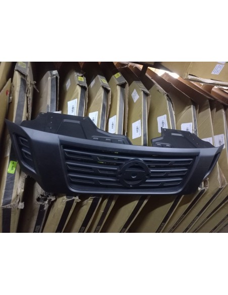 MASCARA NISSAN NP300 2015 - 2018 NEGRO