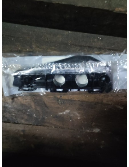 MENSULA DE TAPABARRO DERECHO TOYOTA COROLLA 2011 - 2014