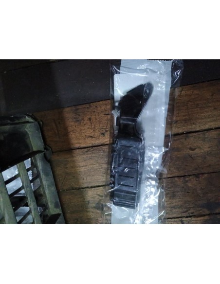 MENSULA DE TAPABARRO IZQUIERDO HYUNDAI ACCENT RB 2012 - 2018