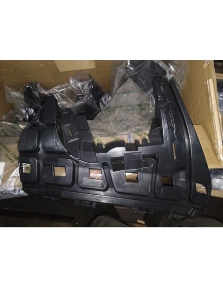 MENSULA DE TAPABARRO DERECHO VOLKSWAGEN AMAROK 2018 - 2022