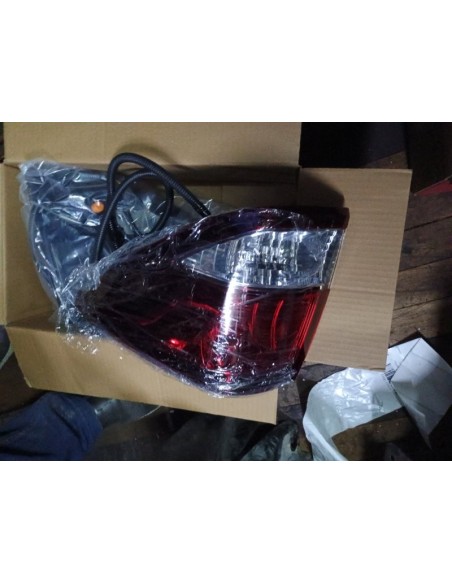 FOCO TRASERO DERECHO MAZDA BT50 2017 - 2020