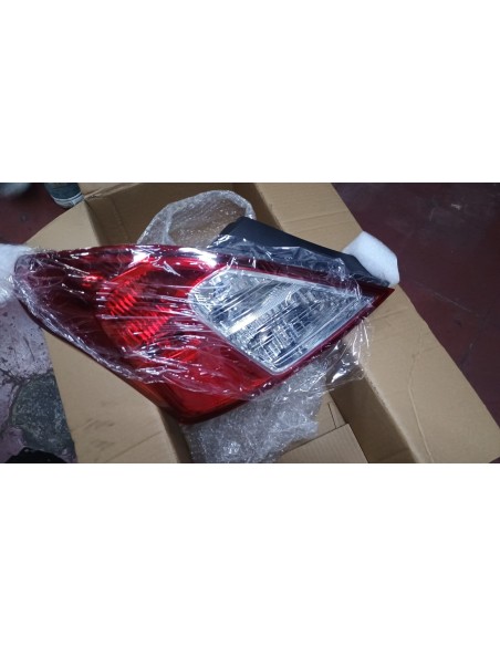 FOCO TRASERO IZQUIERDO NISSAN VERSA 2012 - 2021