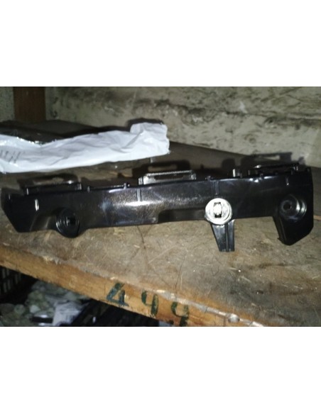 MENSULA DE TAPABARRO DERECHO TOYOTA HILUX 2012 - 2015