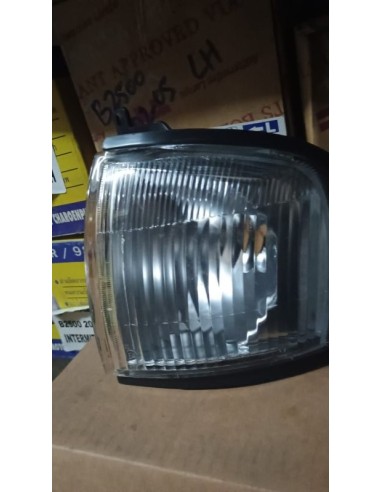 FOCO PUNTA INTERMITENTE DELANTERO IZQUIERDO MAZDA B2500 2002 - 2005