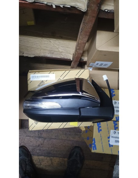 ESPEJO PUERTA DERECHO TOYOTA HILUX 2016 - 2020 CROMADO CON LUZ