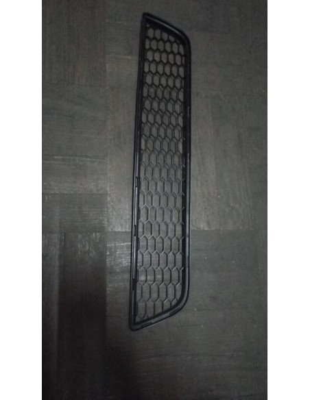 REJILLA PARACHOQUE CENTRAL CHEVROLET SAIL 2010 - 2014 NEGRO