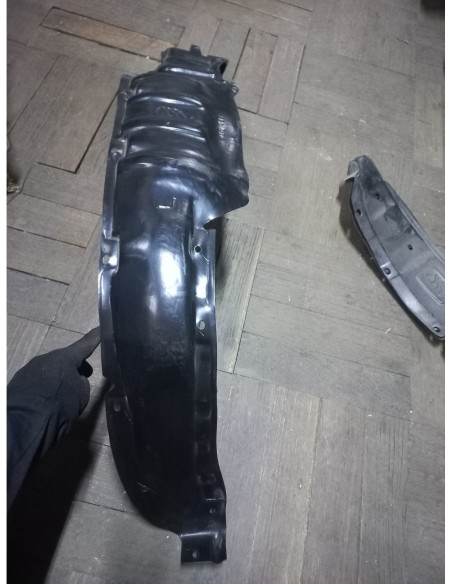 GUARDAFANGO DELANTERO IZQUIERDO NISSAN TERRANO 2006 - 2012 NEGRO