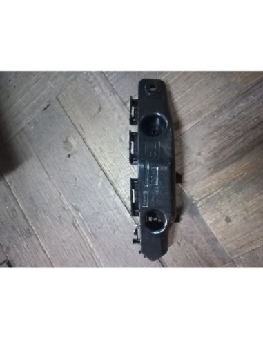 MENSULA DE TAPABARRO IZQUIERDO TOYOTA RAIZE 2022 - 2024 NEGRO