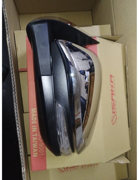ESPEJO PUERTA IZQUIERDO TOYOTA HILUX 2016 - 2020 CROMADO CON LUZ