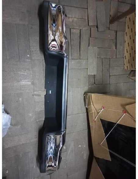 PARACHOQUE TRASERO TOYOTA HILUX 2016 - 2020 CROMADO