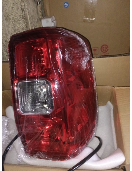 FOCO TRASERO IZQUIERDO FORD RANGER 2021 - 2024