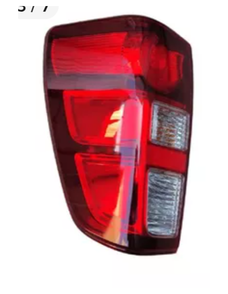 FOCO TRASERO IZQUIERDO MAZDA BT50 2020 - 2024