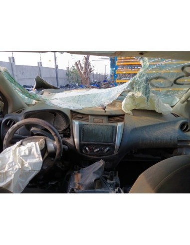 NISSAN NP300 2021%separator% %shop-name%