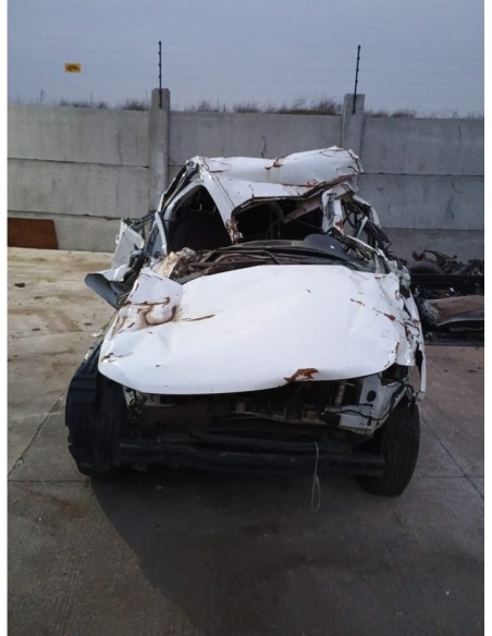 NISSAN NP300 2019%separator% %shop-name%