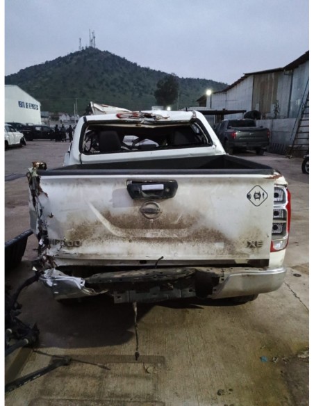 NISSAN NP300 2019%separator% %shop-name%